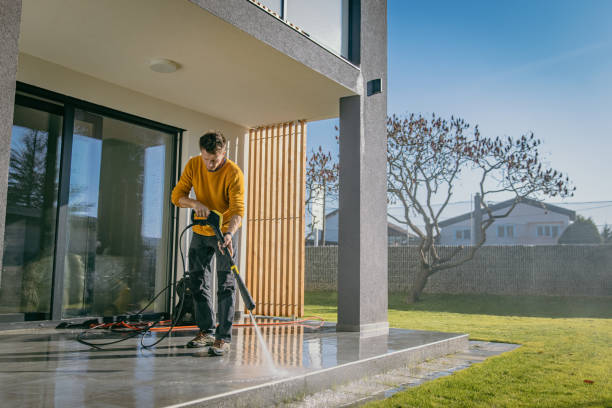 Professional Pressure Washing in Liberty Triangle, FL